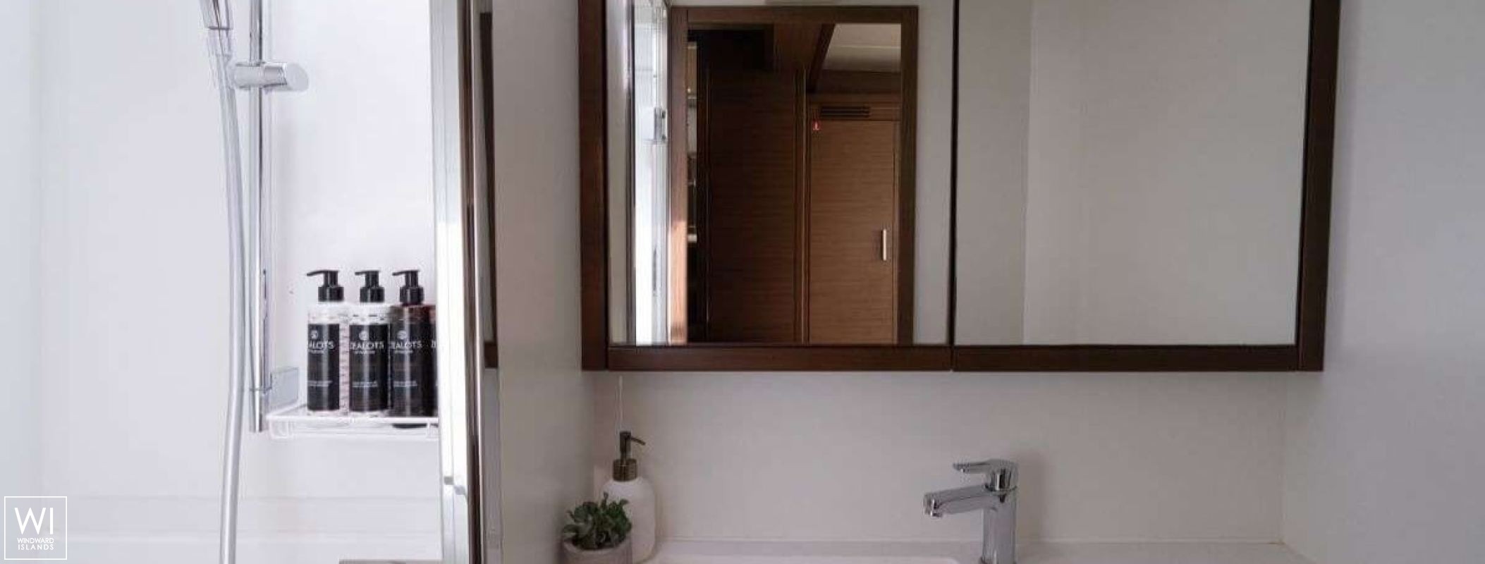 Valium 62  Lagoon Catamaran Lagoon 620 Interior 16