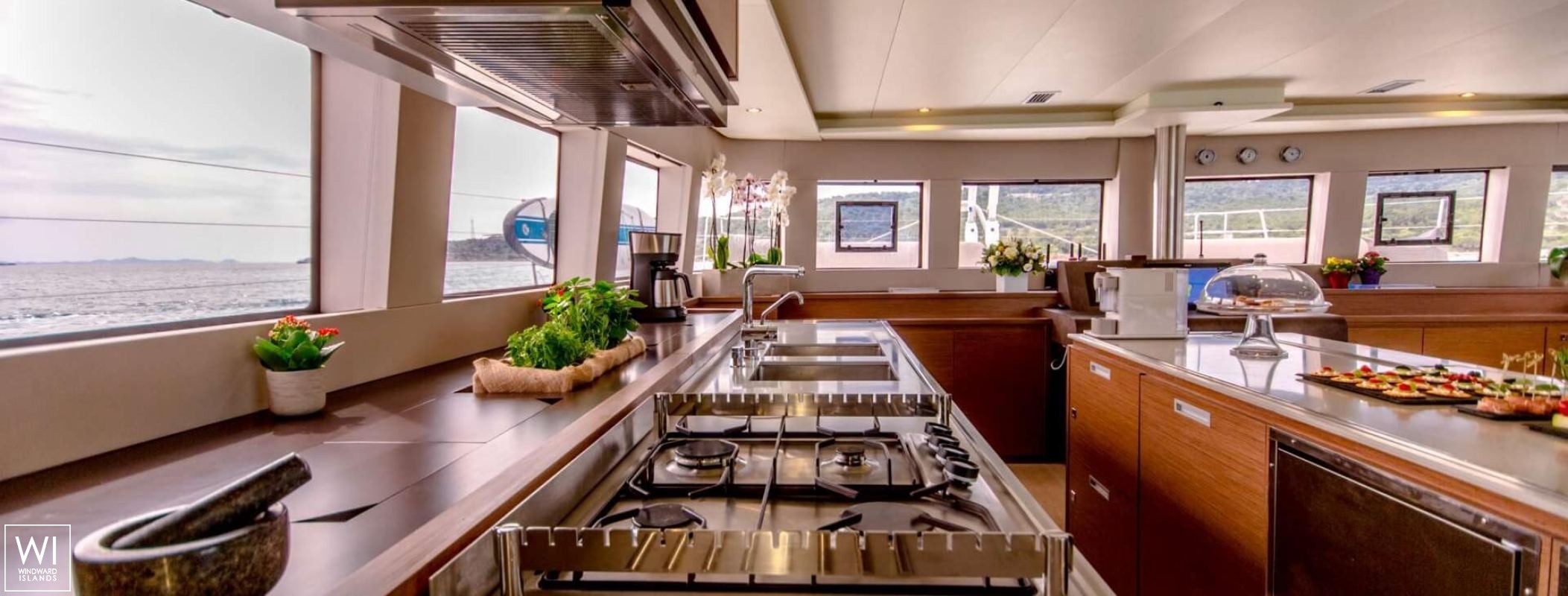 Valium 62  Lagoon Catamaran Lagoon 620 Interior 17