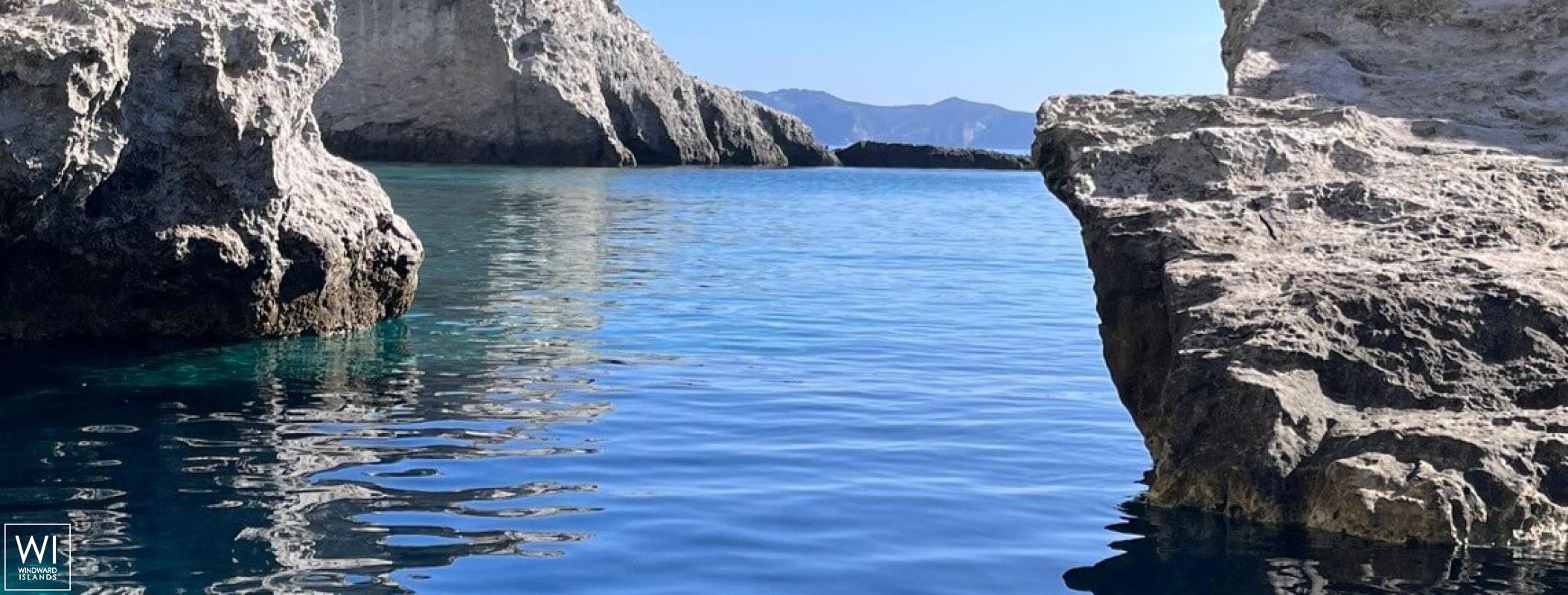 Blue Griffin  Lagoon Catamaran Lagoon 620 Exterior 11