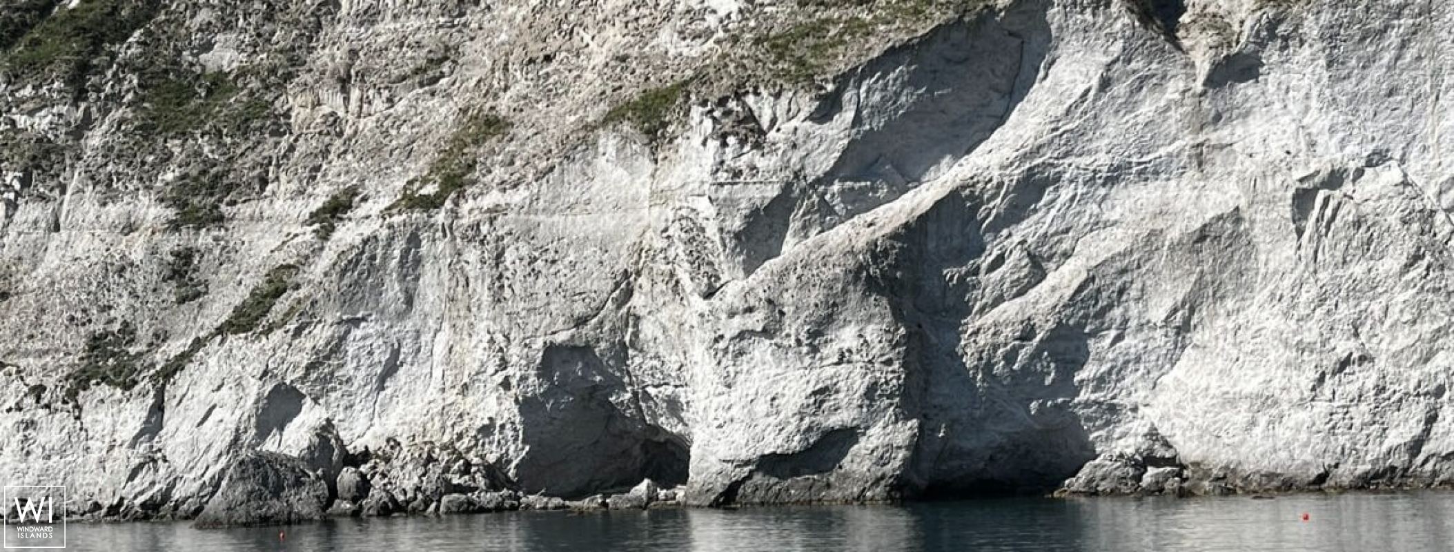 Blue Griffin  Lagoon Catamaran Lagoon 620 Exterior 12