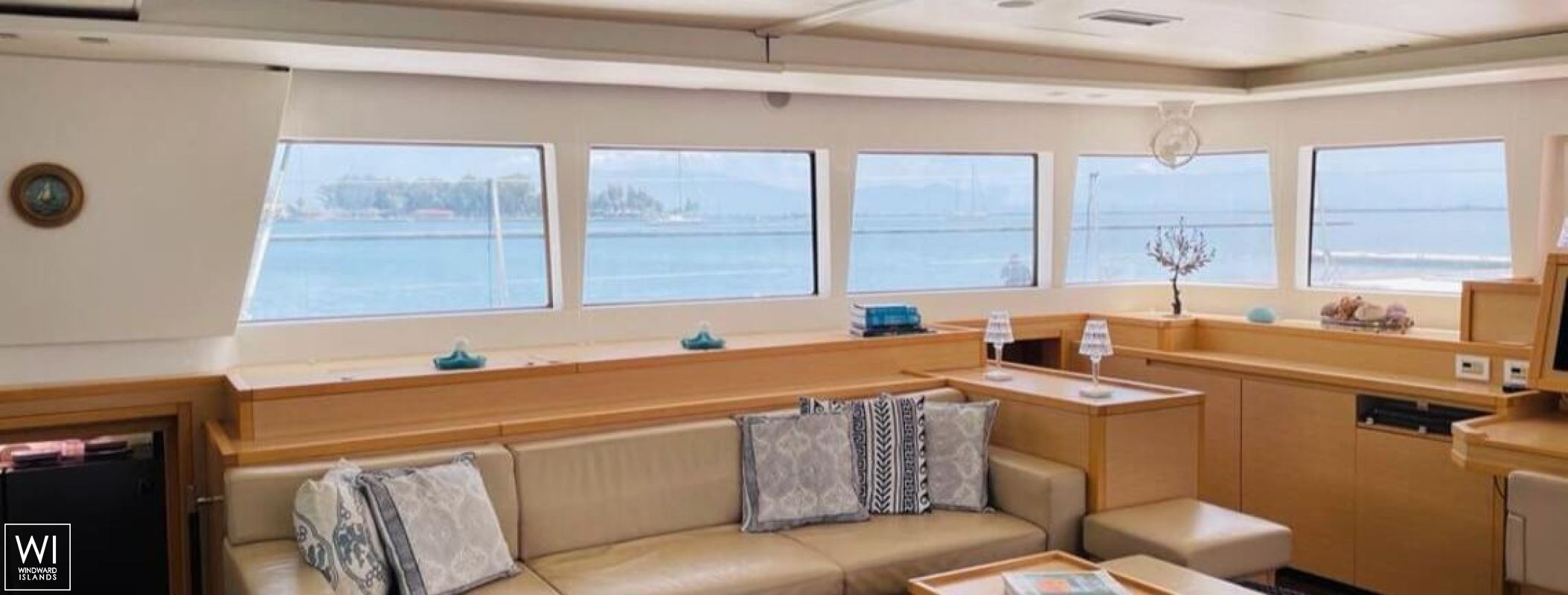 Blue Griffin  Lagoon Catamaran Lagoon 620 Interior 18