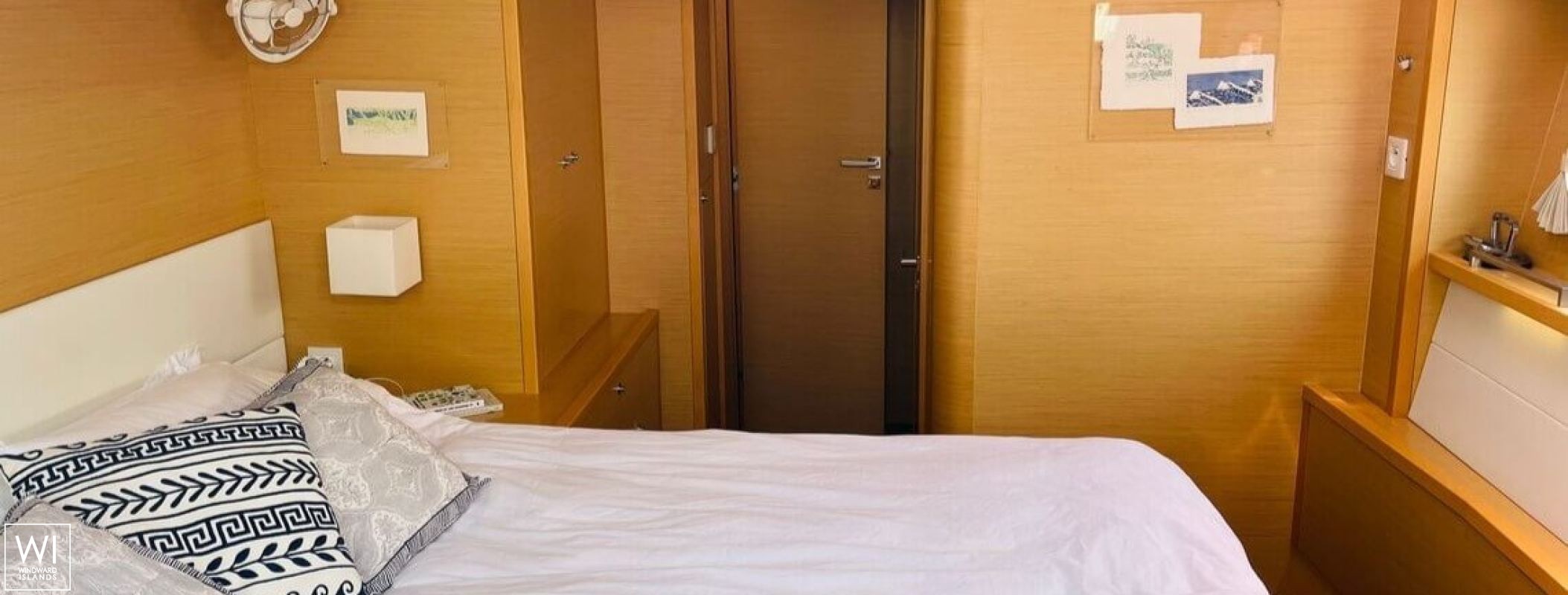 Blue Griffin  Lagoon Catamaran Lagoon 620 Interior 23