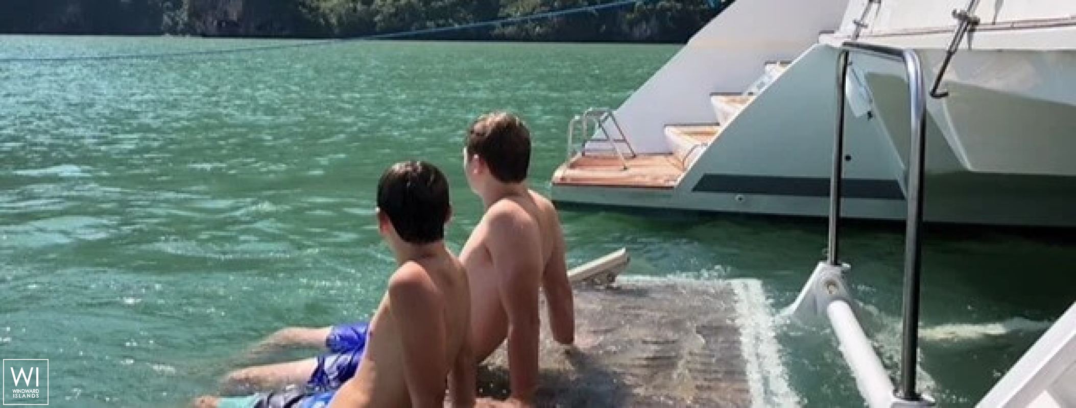 Six Degrees  Lagoon Catamaran Lagoon 620 Exterior 4