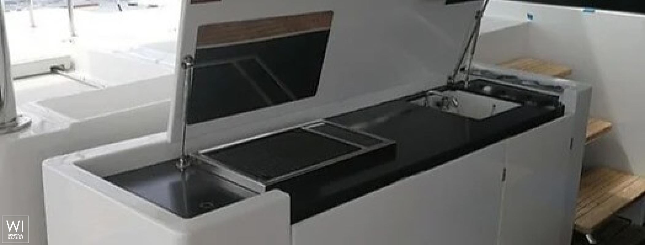 Six Degrees  Lagoon Catamaran Lagoon 620 Exterior 11