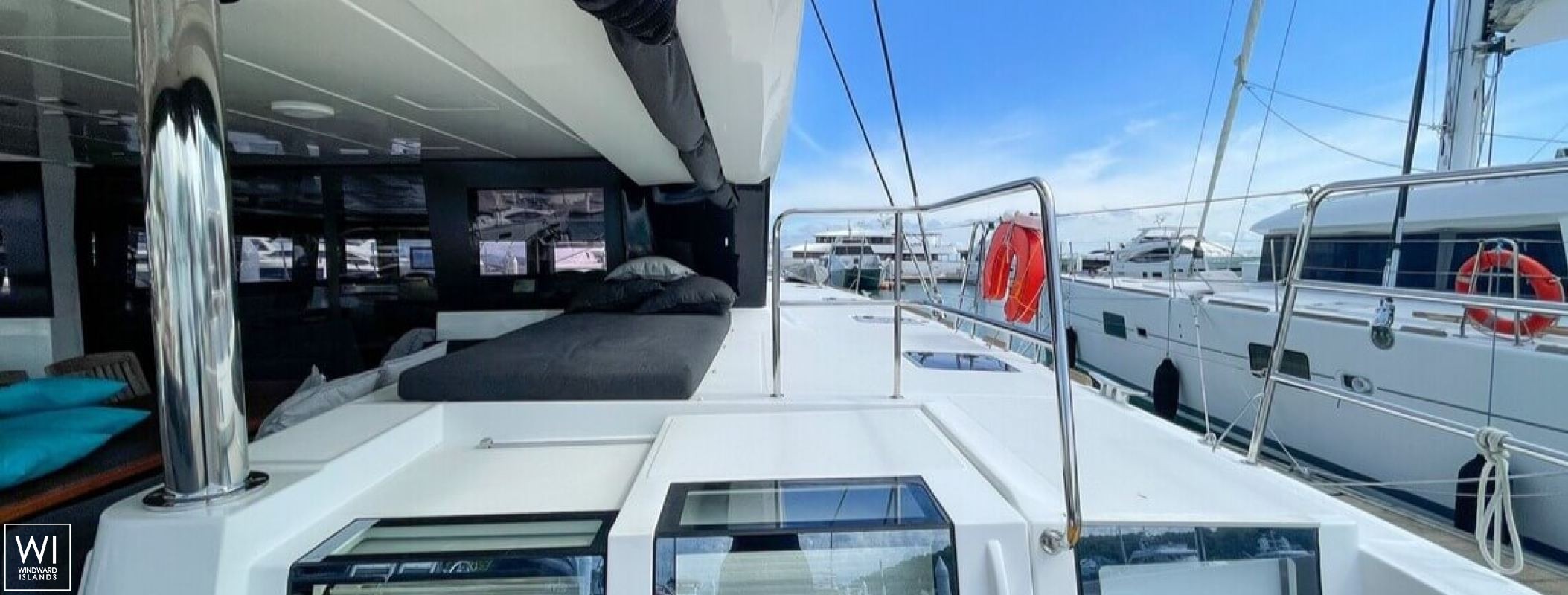 Six Degrees  Lagoon Catamaran Lagoon 620 Exterior 17