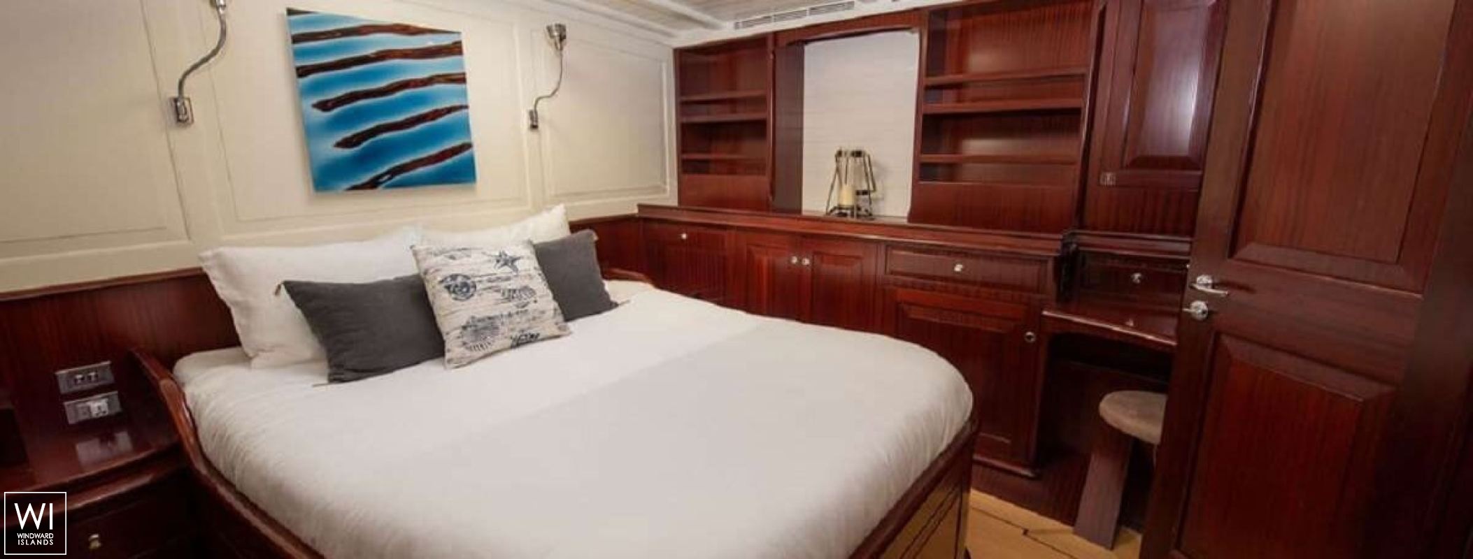 AURELIUS (ex Annagine) JOM Sloop 34M Interior 9