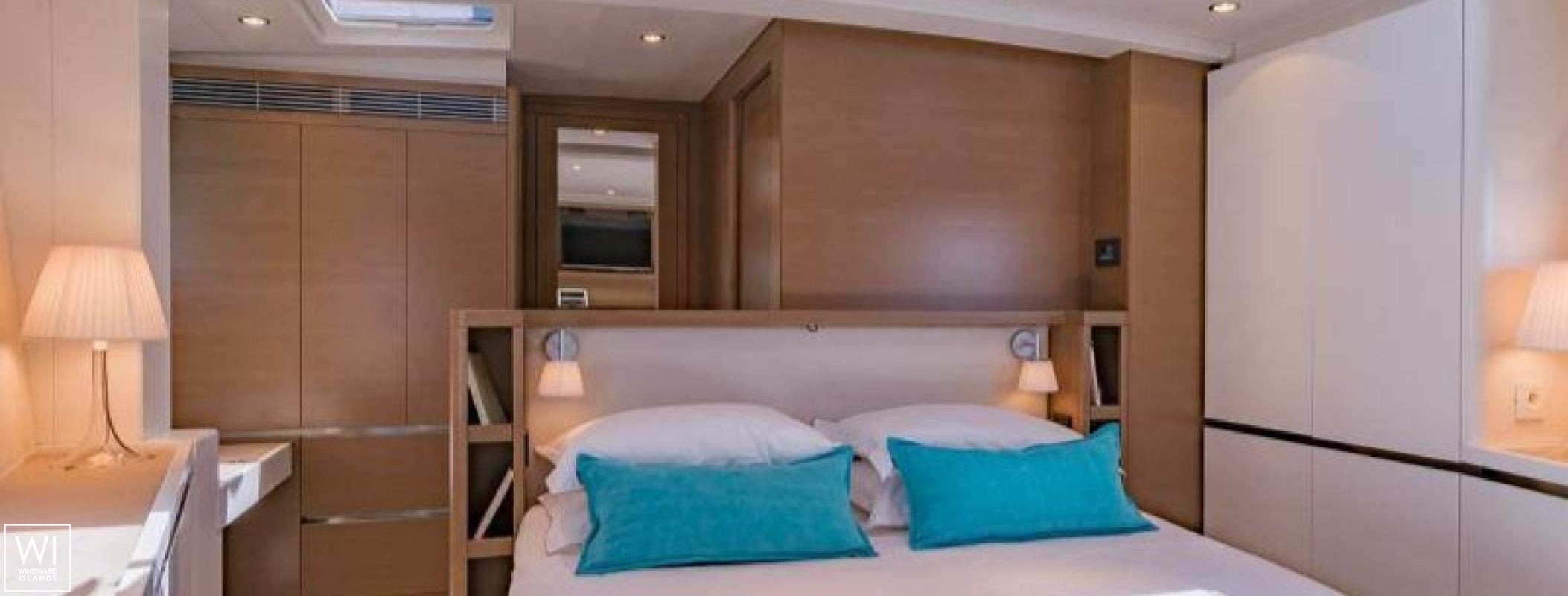 Neyina  CNB Sloop 76' Interior 12