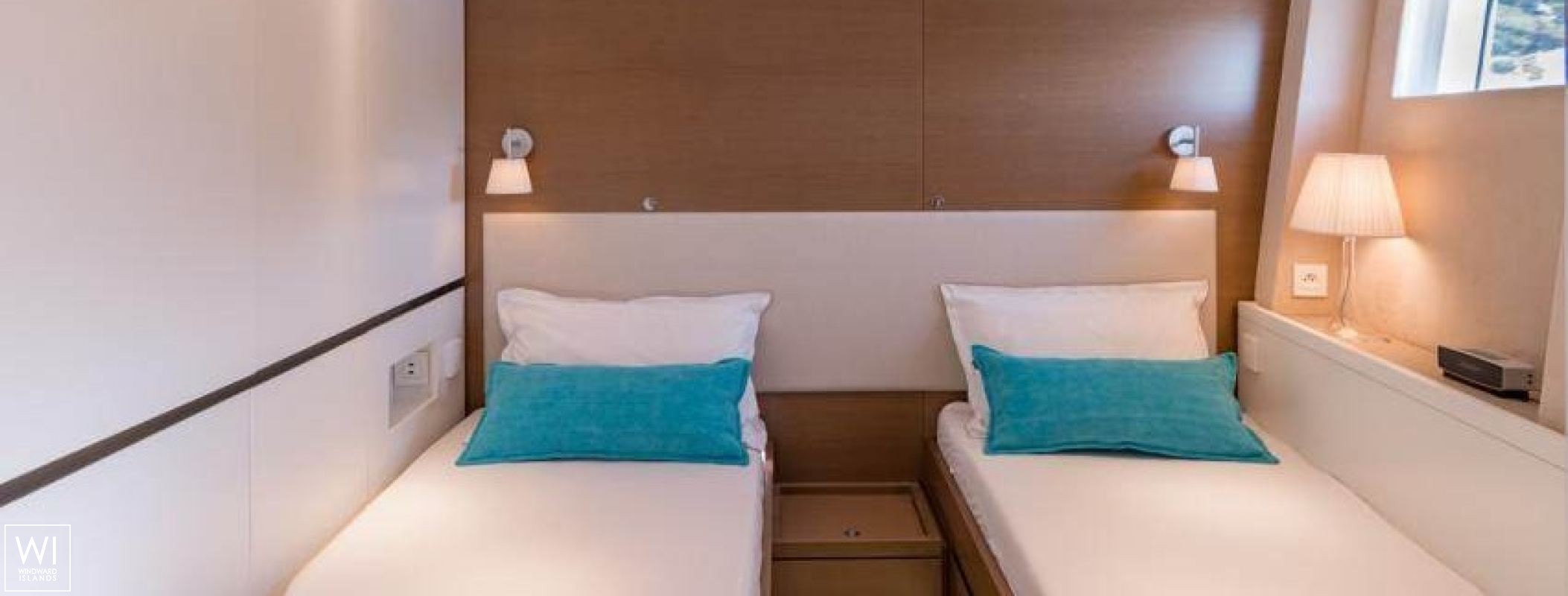 Neyina  CNB Sloop 76' Interior 15