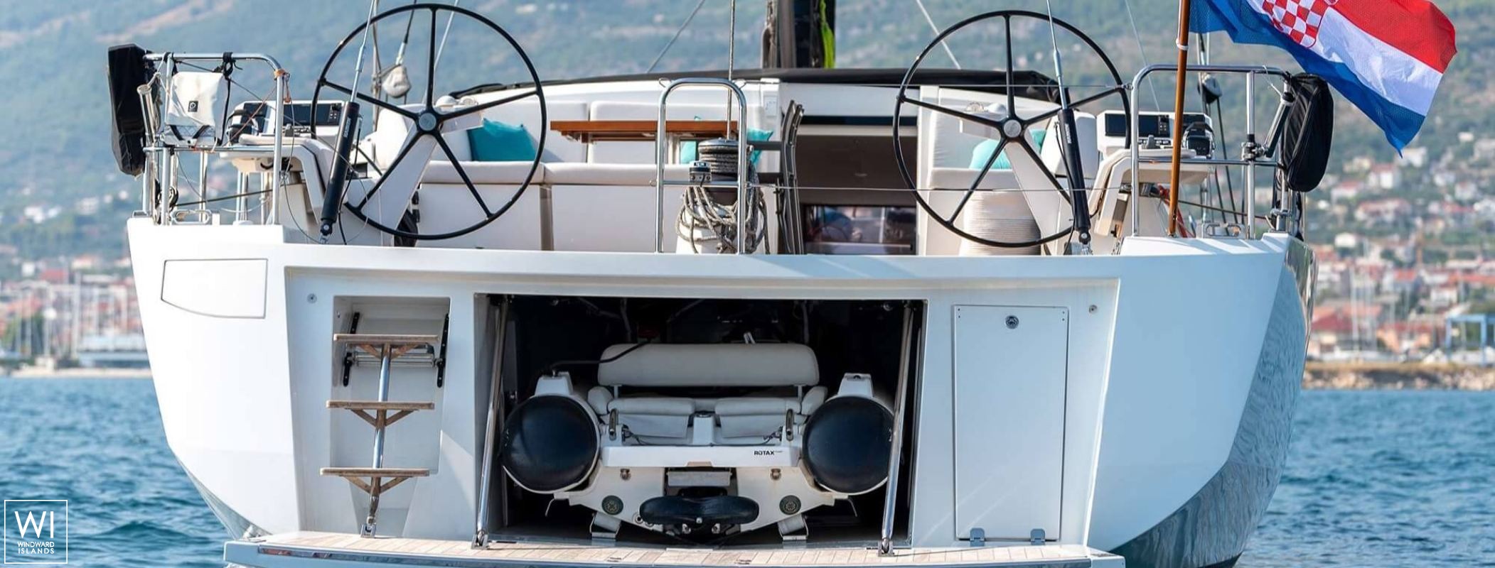 Bubbles  CNB Sloop 76' Exterior 1