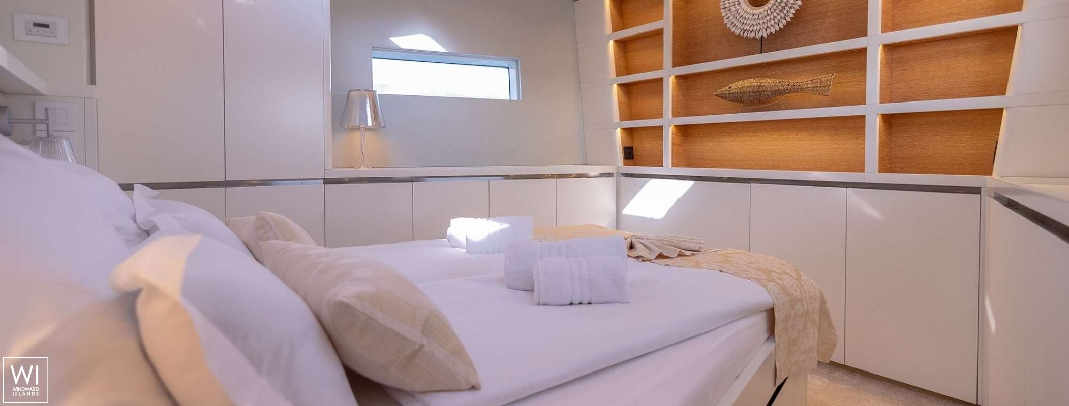 Bubbles  CNB Sloop 76' Interior 1