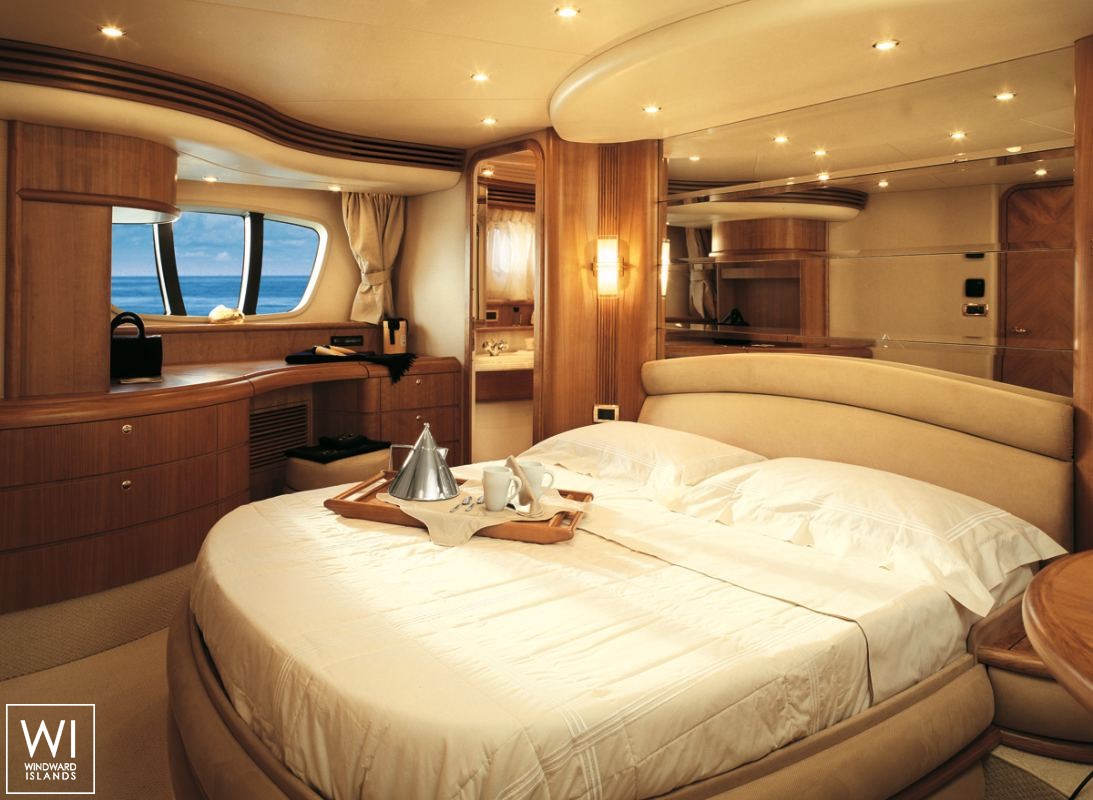 Emmy  Azimut Yachts Fly 68 EVO Interior 2