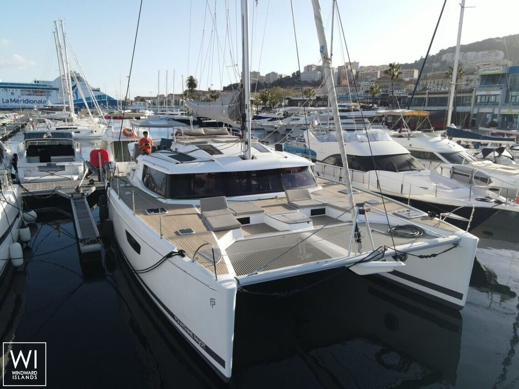 MeHo  Fountaine Pajot Saba 50 Exterior 13