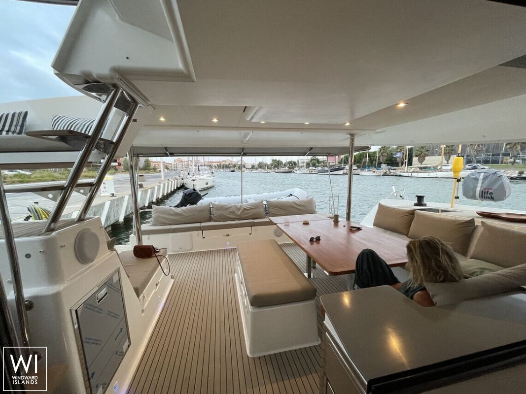 MeHo  Fountaine Pajot Saba 50 Exterior 6