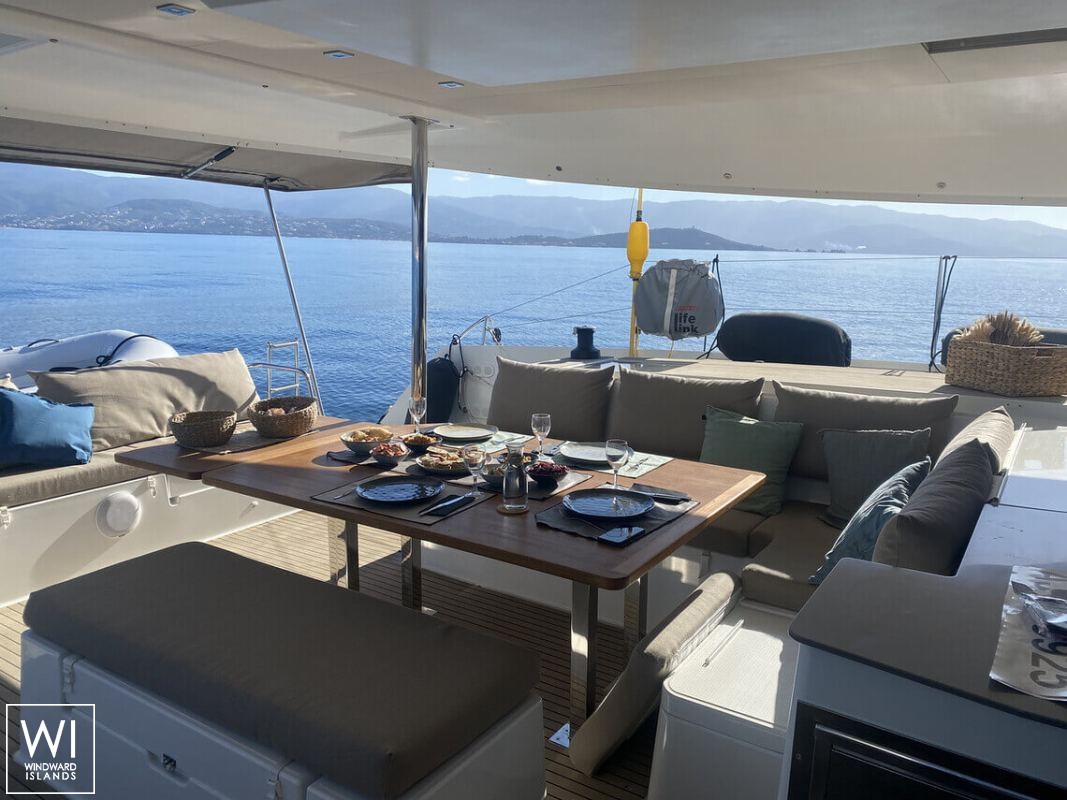 MeHo  Fountaine Pajot Saba 50 Exterior 7