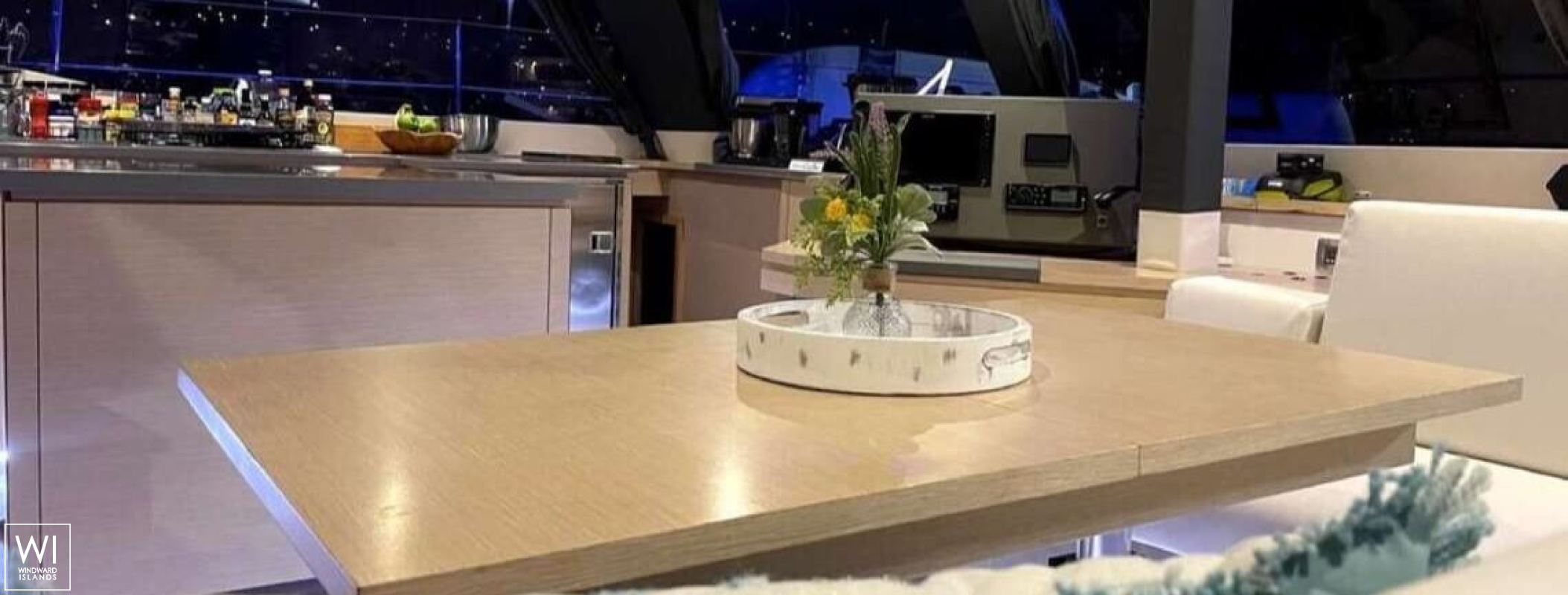 Cashmere  (ex SEA DRAGON) Fountaine Pajot Saba 50 Interior 7