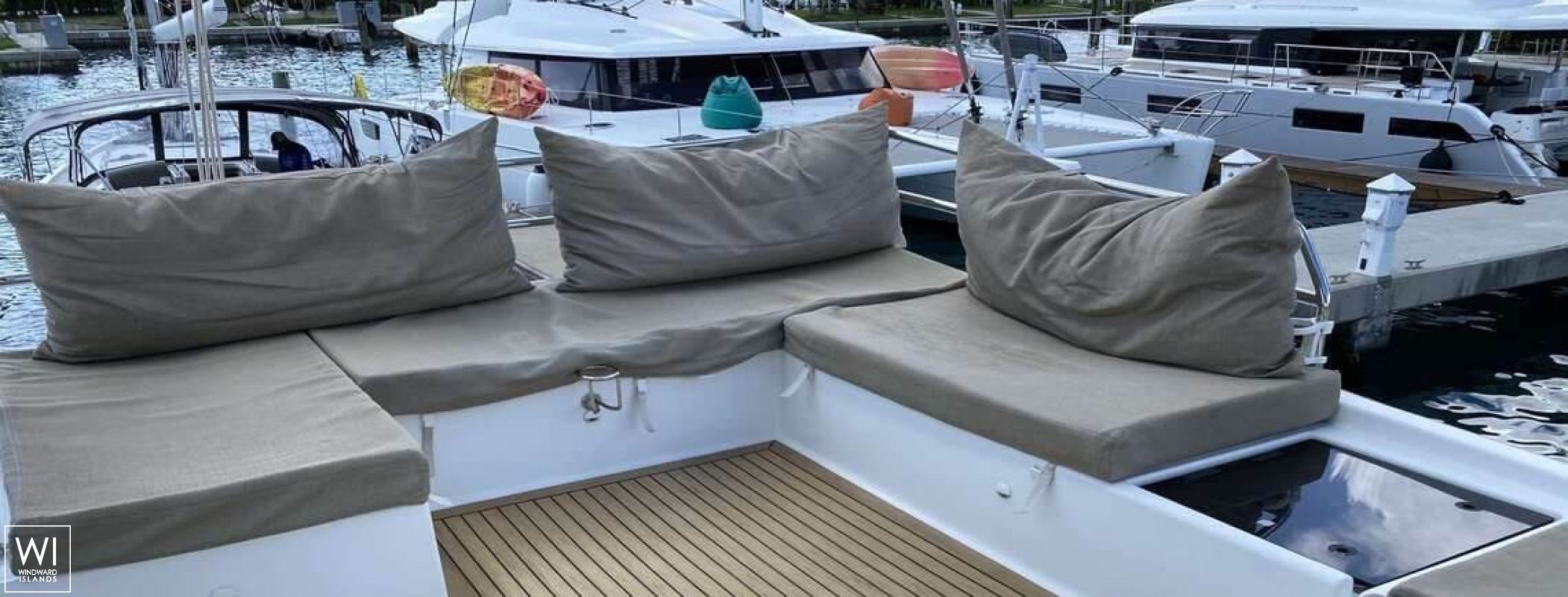 Cashmere  (ex SEA DRAGON) Fountaine Pajot Saba 50 Exterior 3