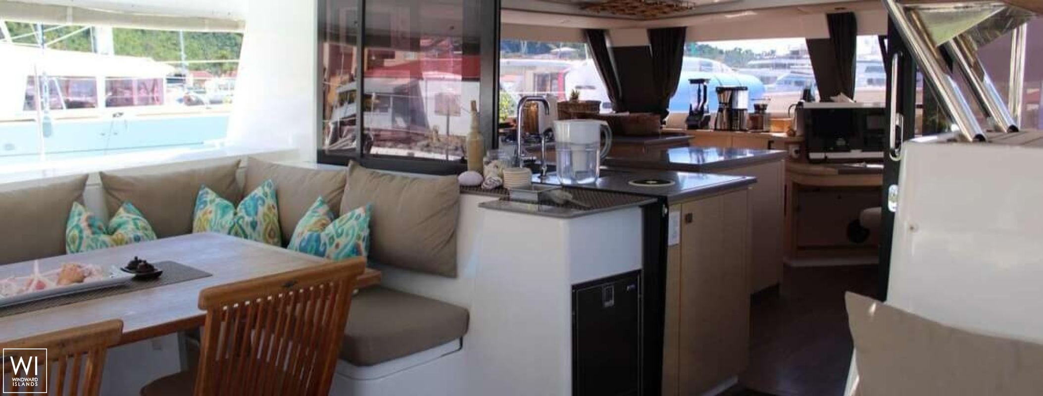 Cashmere  (ex SEA DRAGON) Fountaine Pajot Saba 50 Interior 1
