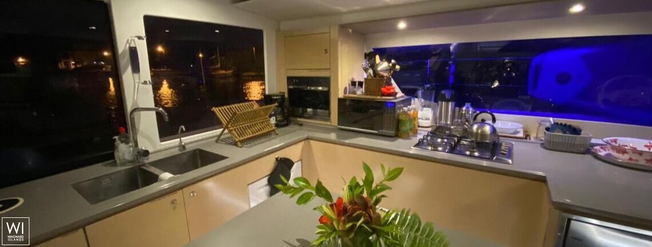 NOWHERE  Fountaine Pajot Saba 50 Interior 8