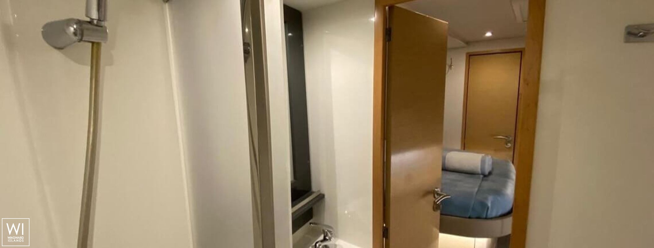 NOWHERE  Fountaine Pajot Saba 50 Interior 9