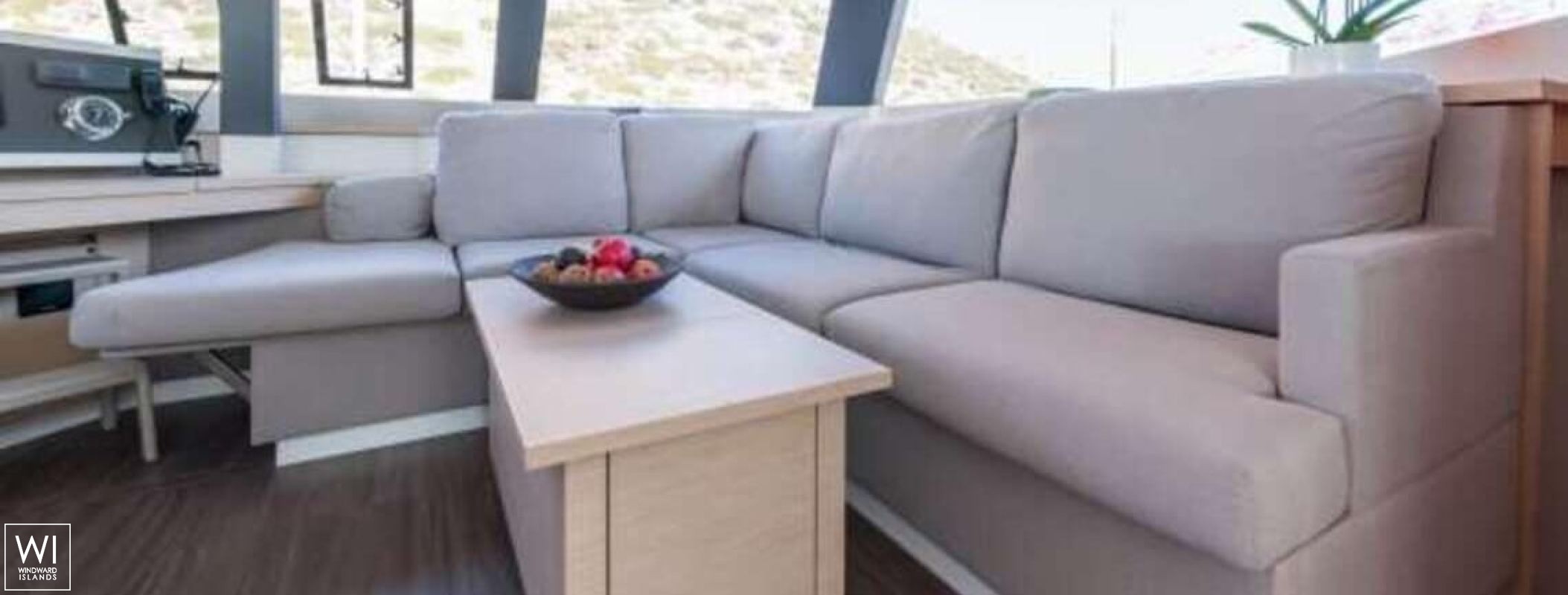 PI 2  Fountaine Pajot Saba 50 Interior 8