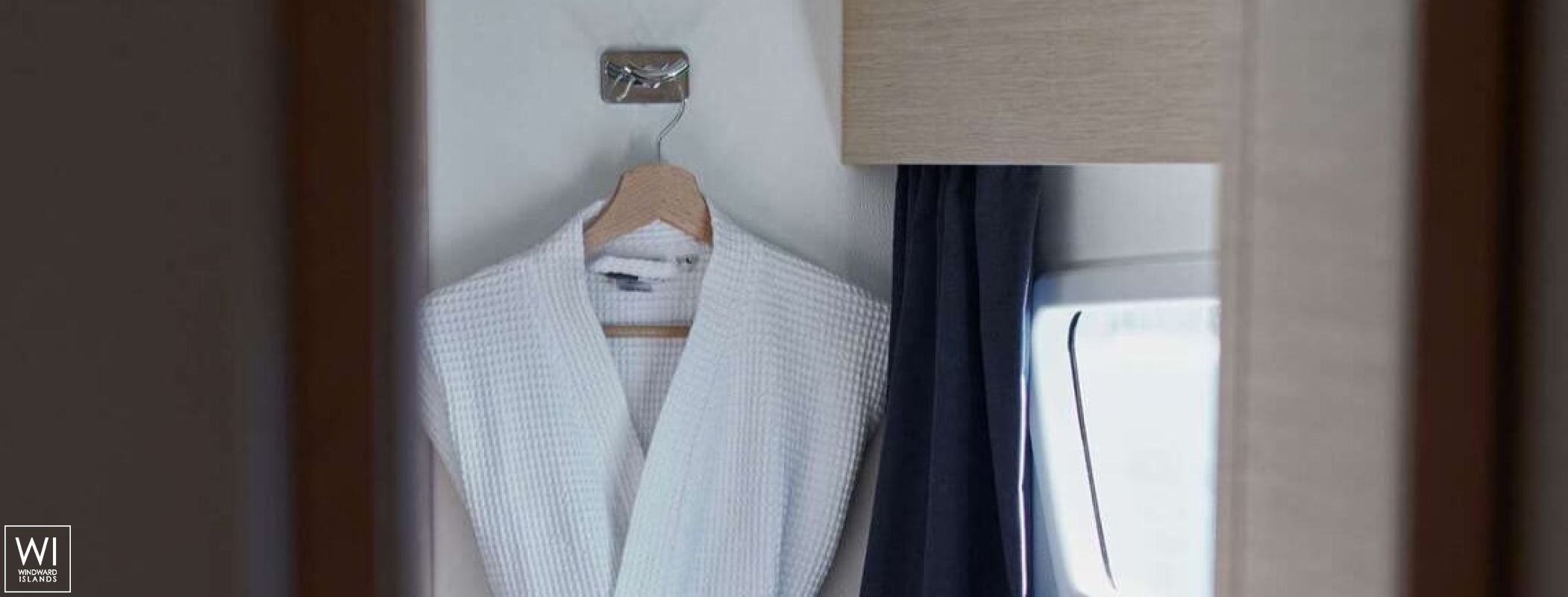 PI 2  Fountaine Pajot Saba 50 Interior 13