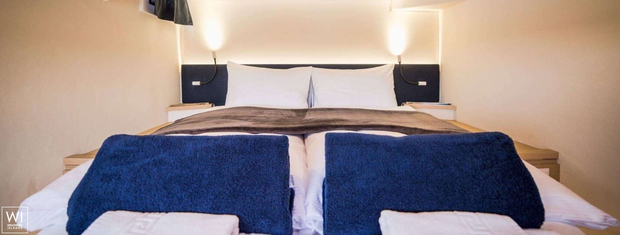 Princess Aphrodite  Fountaine Pajot Saba 50 Interior 10