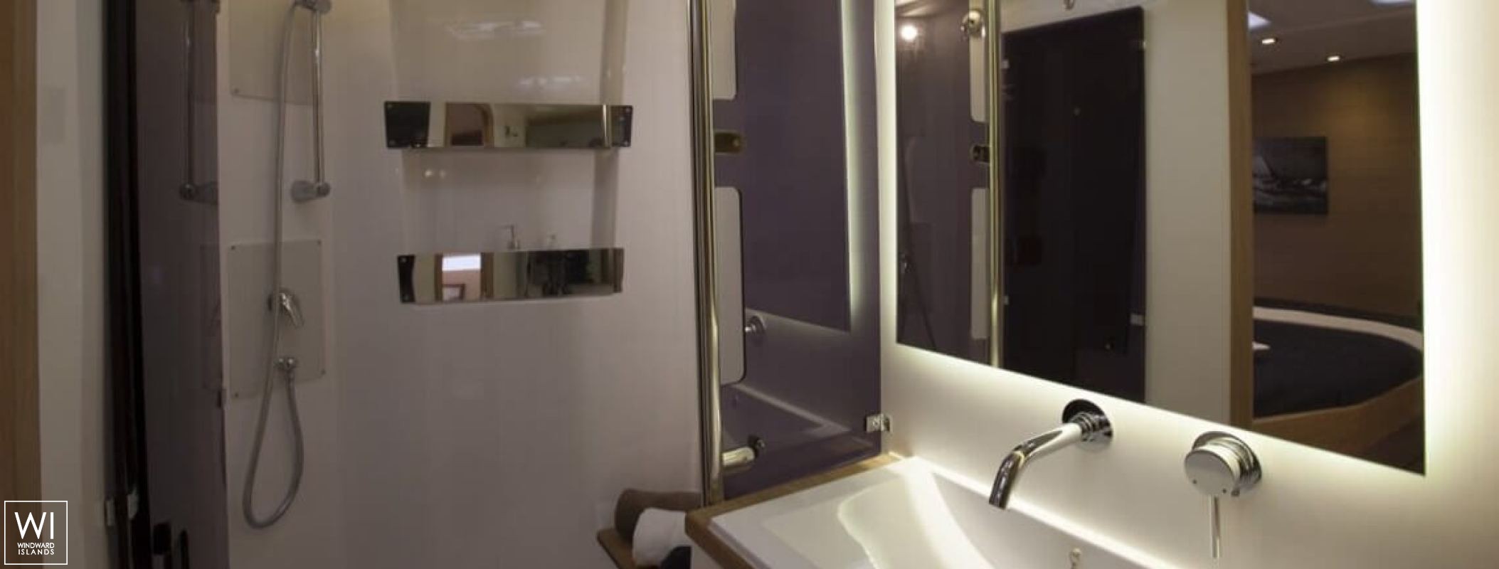 DRUNKEN SAILOR (ex MIMOSA) Dufour Yachts Dufour 560 Interior 14