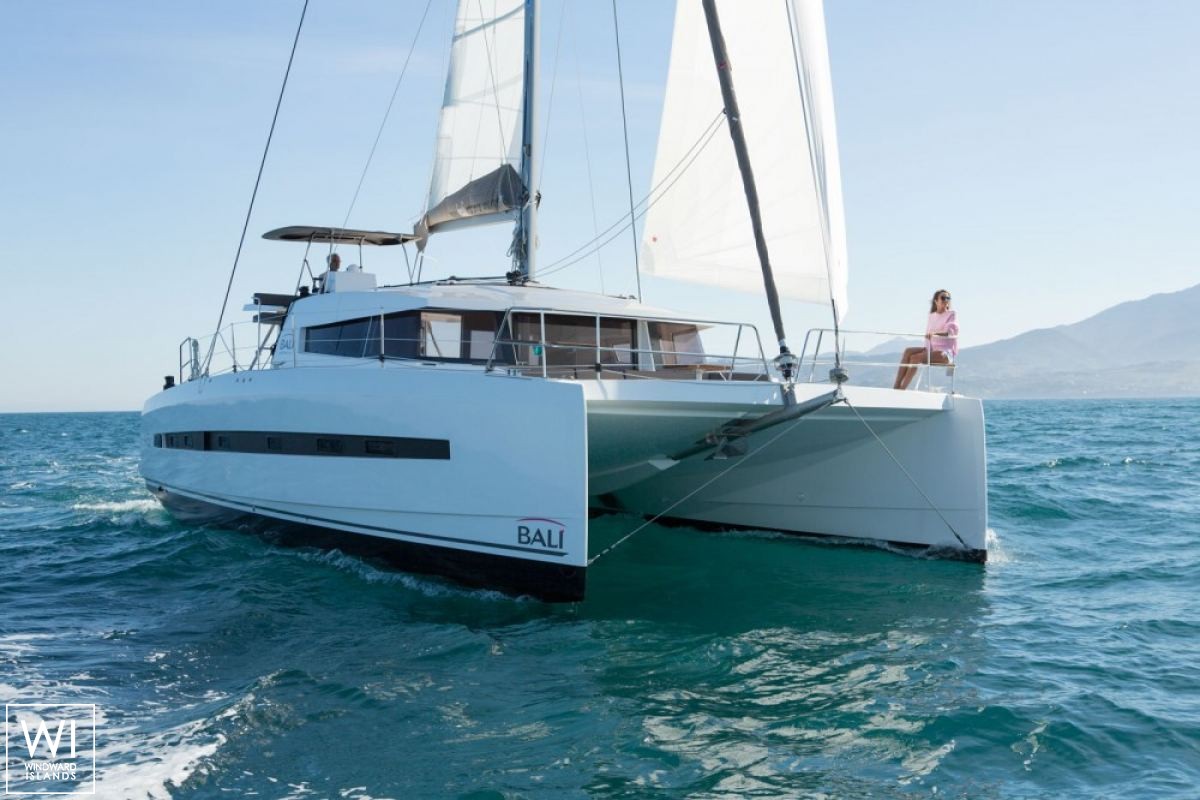 Bali 4.5 Catana Catamaran Exterior 2