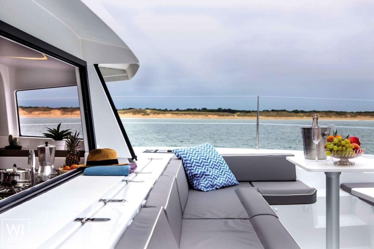 Bali 4.3 Catana Catamaran Exterior 2