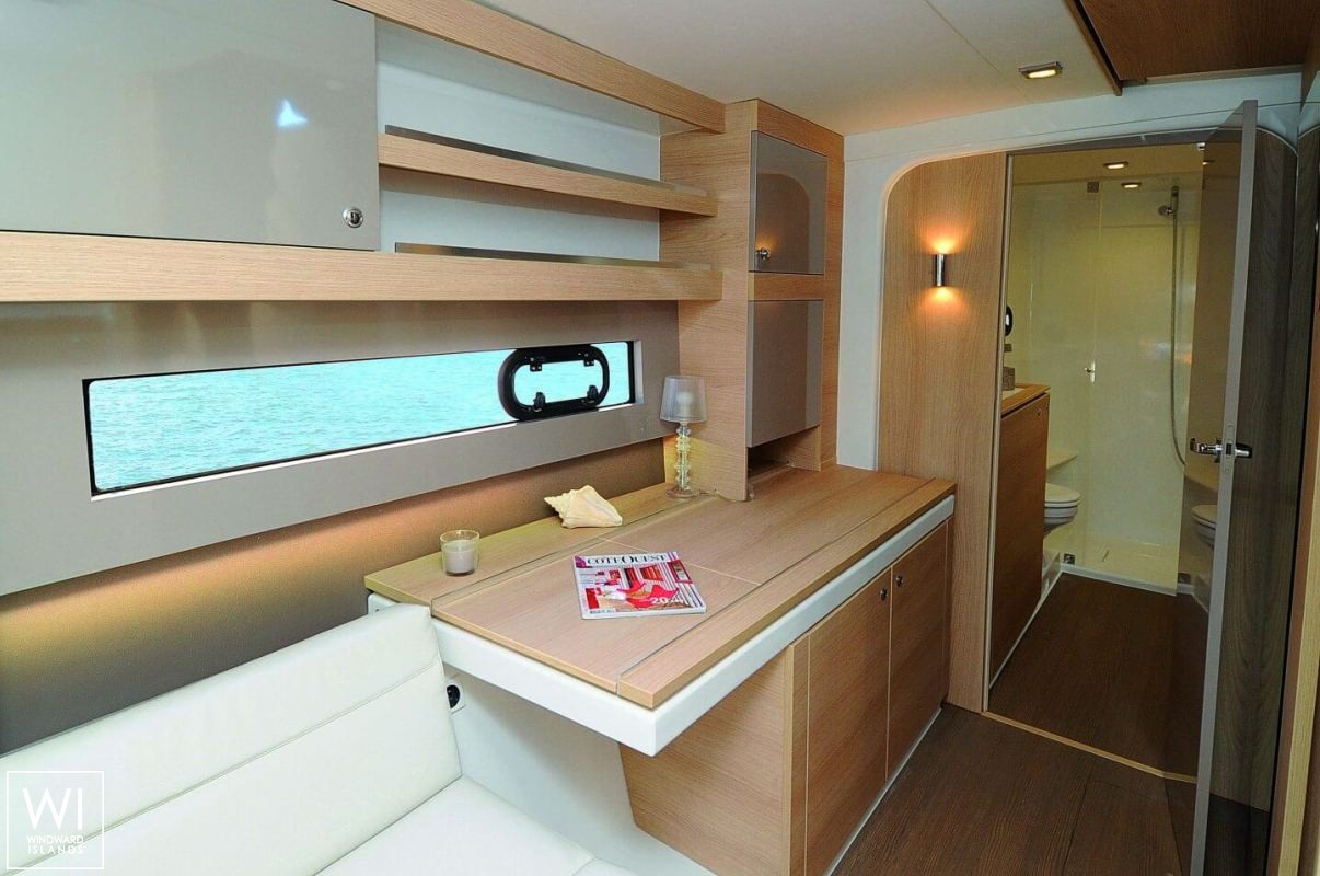 Bali 4.3 Catana Catamaran Interior 3