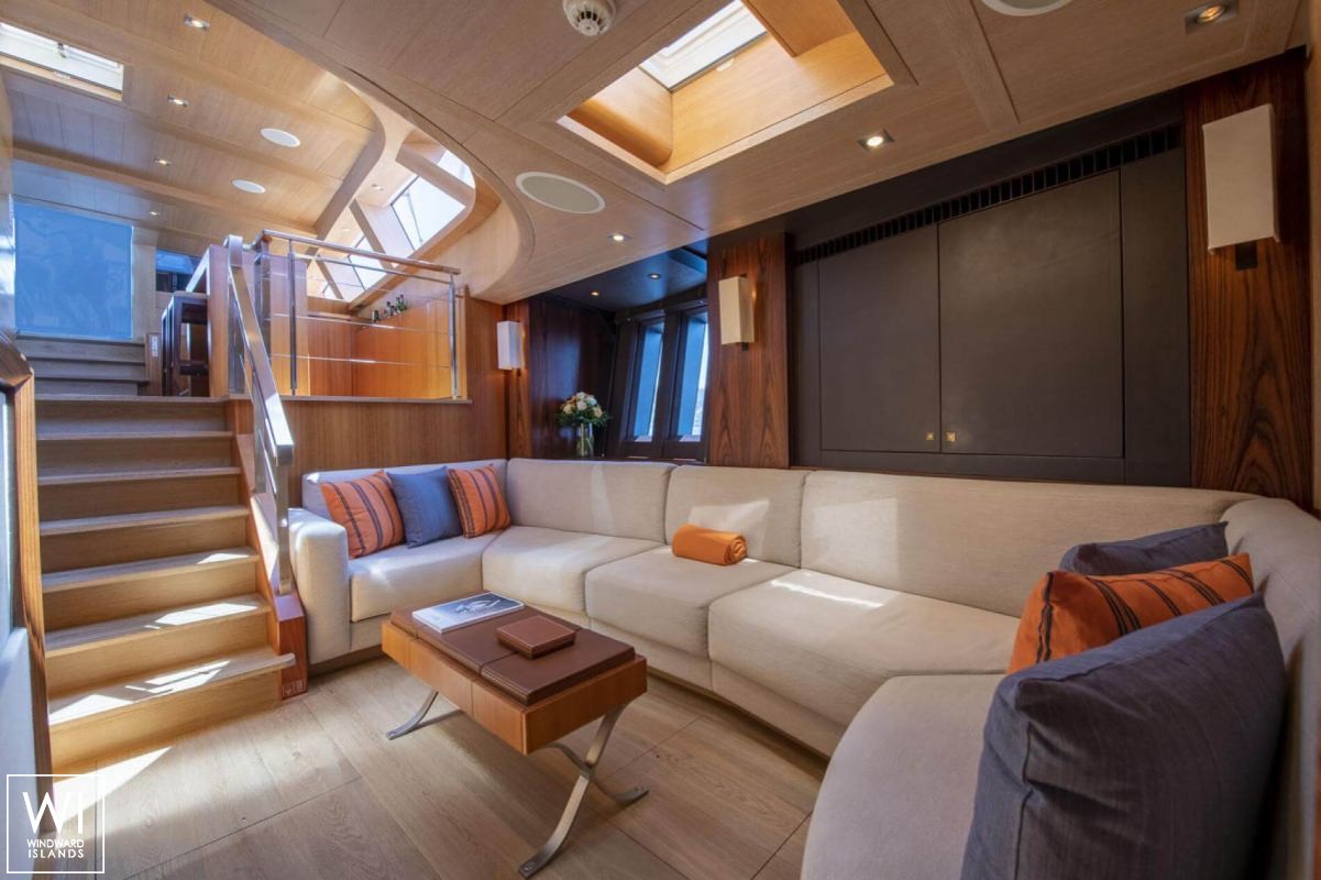 Sharlou (ex Sarissa) Vitters Sloop 42M Interior 4