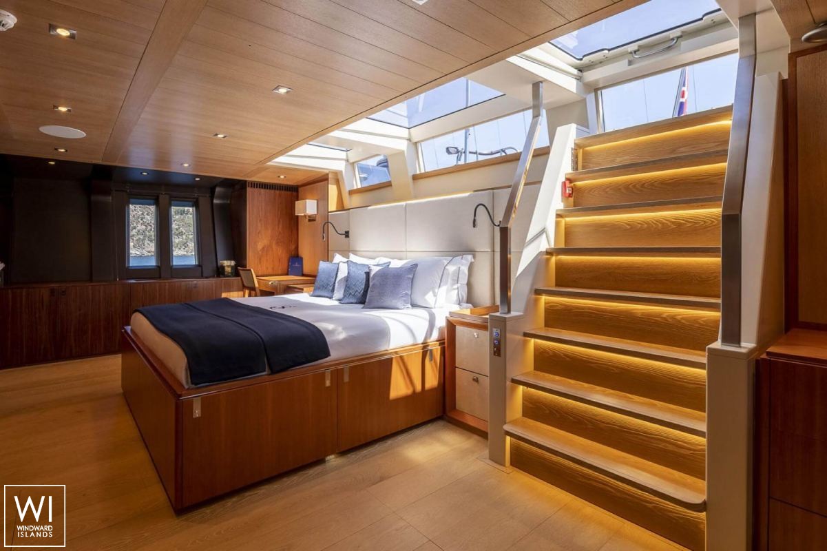 Sharlou (ex Sarissa) Vitters Sloop 42M Interior 6