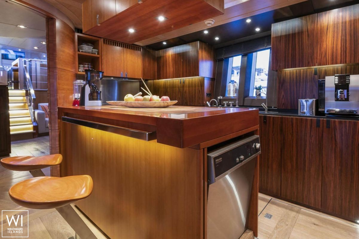 Sharlou (ex Sarissa) Vitters Sloop 42M Interior 5