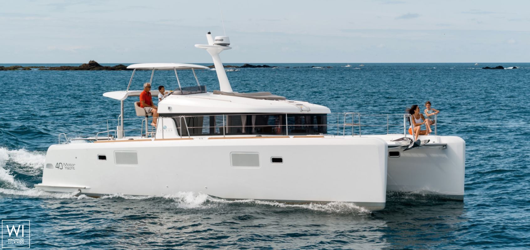 Power 40 Lagoon Catamaran Exterior 2