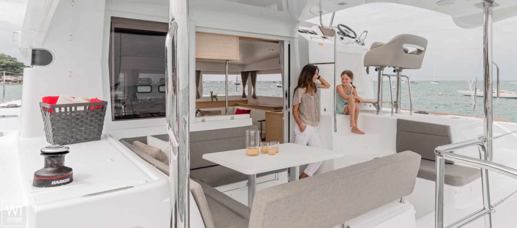 Power 40 Lagoon Catamaran Exterior 3