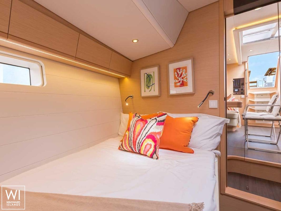 Nada III  Jeanneau Jeanneau 64 Interior 3