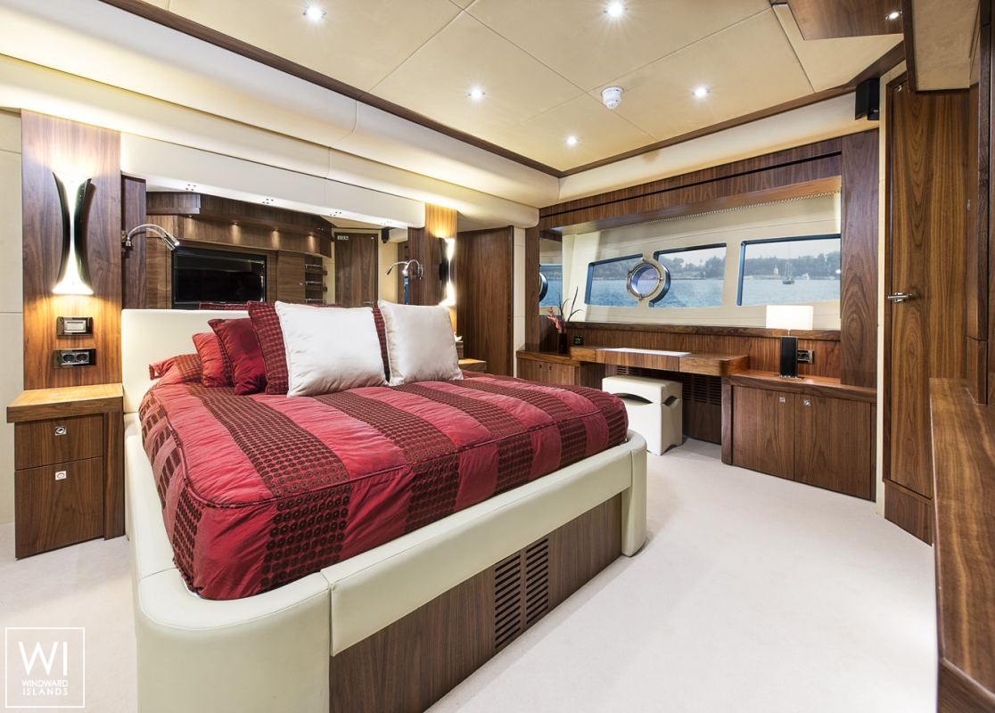 THE NAKOA  Sunseeker Yacht 28M Interior 1