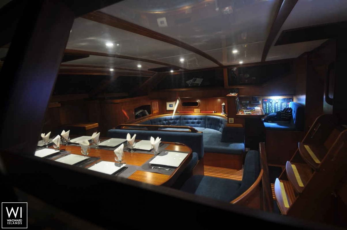 Sloop 21M  Interior 1