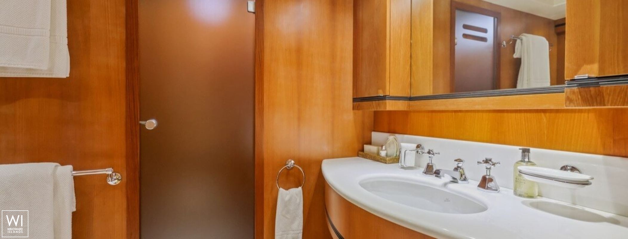 JFF (ex Ohana) Overmarine Mangusta 108 Interior 1