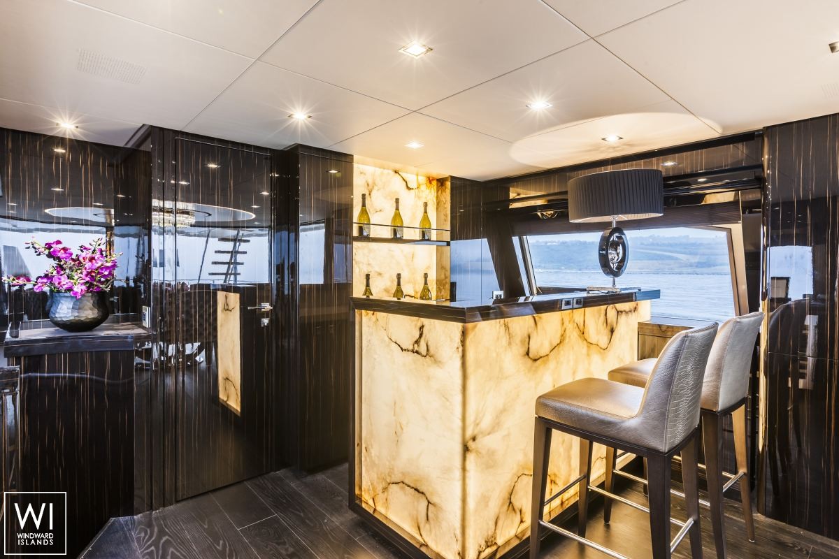 Yvonne  Ferretti  Line 28M Interior 19