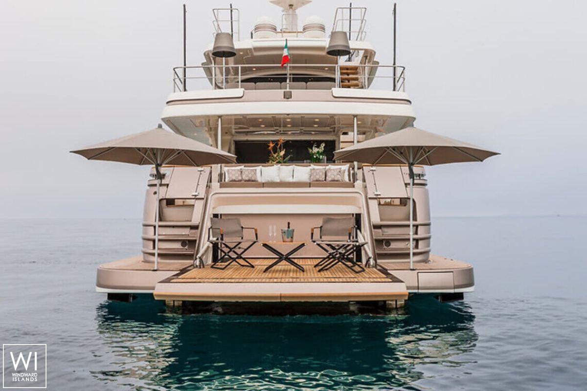 Yvonne  Ferretti  Line 28M Exterior 3