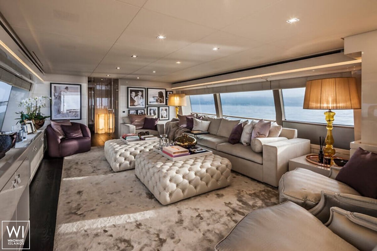 Yvonne  Ferretti  Line 28M Interior 12