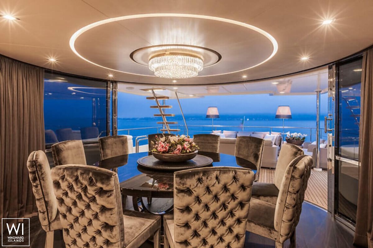 Yvonne  Ferretti  Line 28M Interior 13