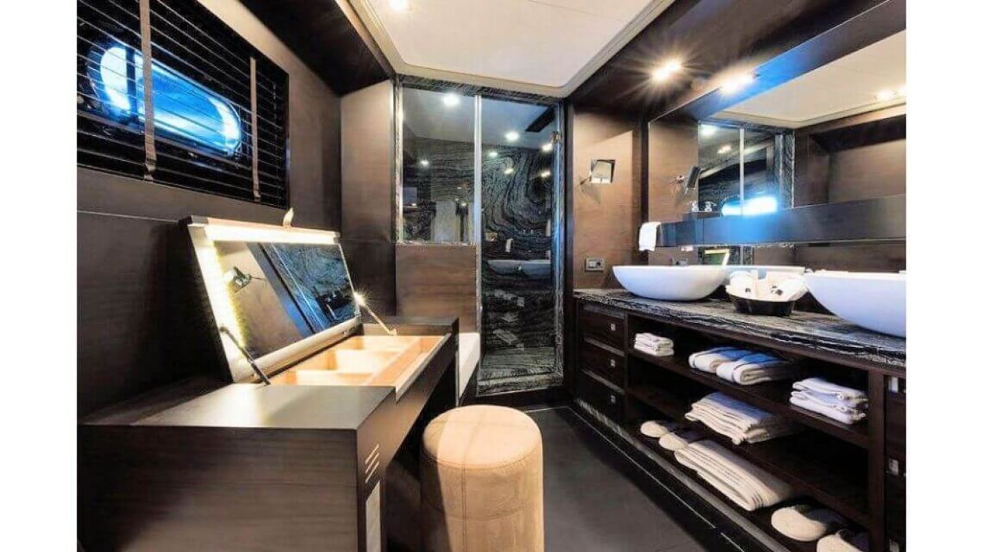 Rox Star   Ketch  40M Interior 8