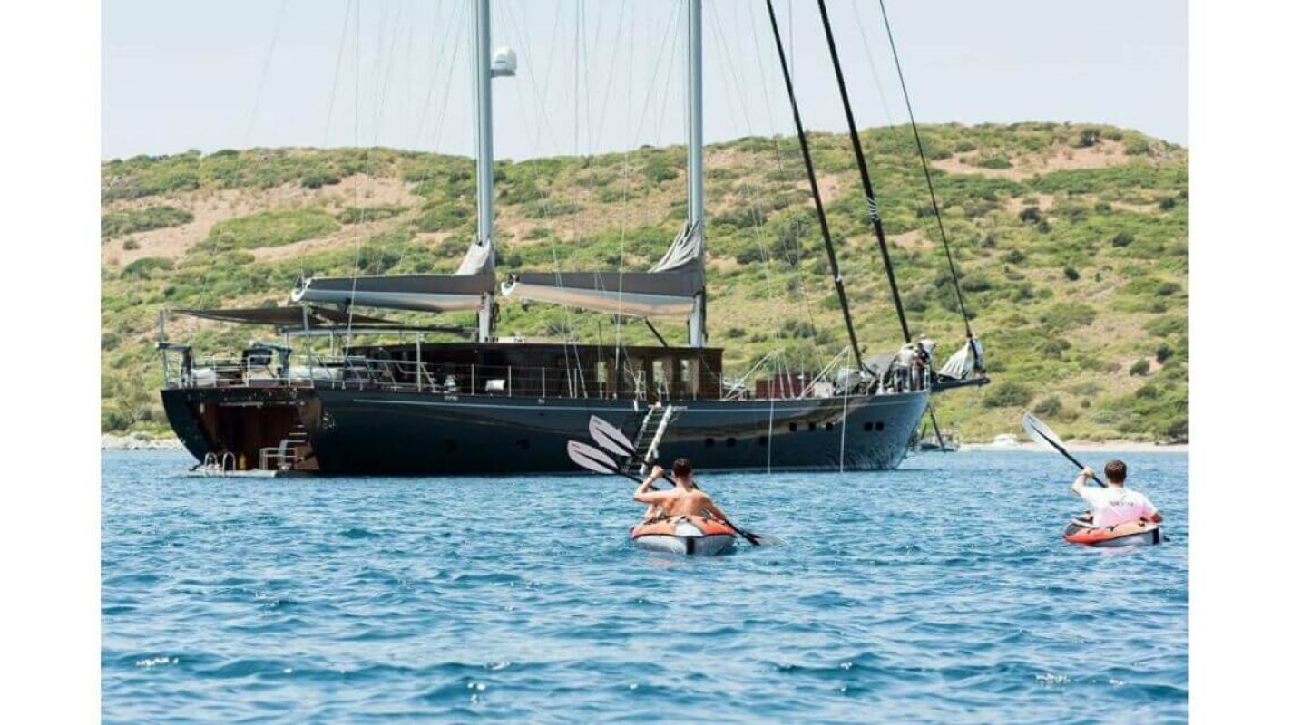 Rox Star   Ketch  40M Exterior 4