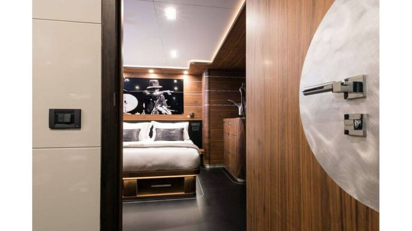 Rox Star   Ketch  40M Interior 13