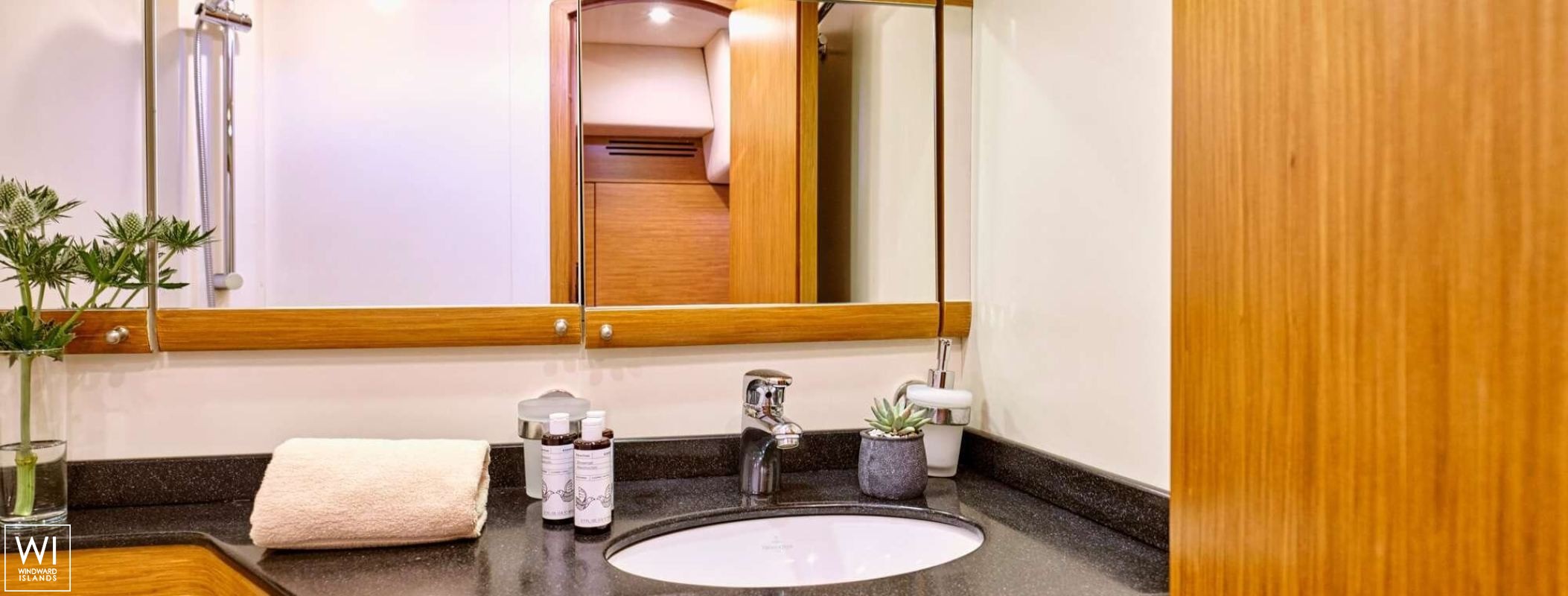 Shooting Star  Gianetti Star 64 Interior 1