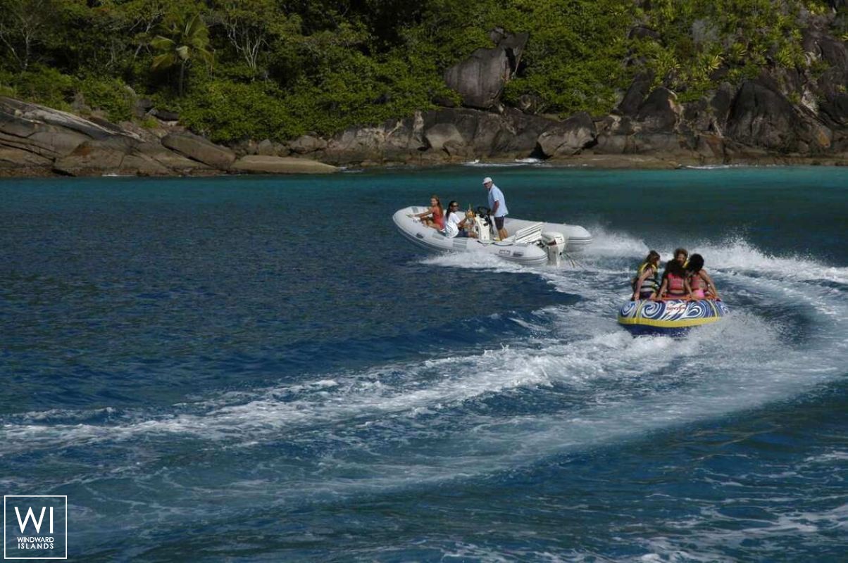 LONESTAR    Catamaran 85 Exterior 9