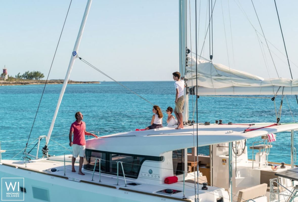 Lagoon 39 Lagoon Catamaran Exterior 6