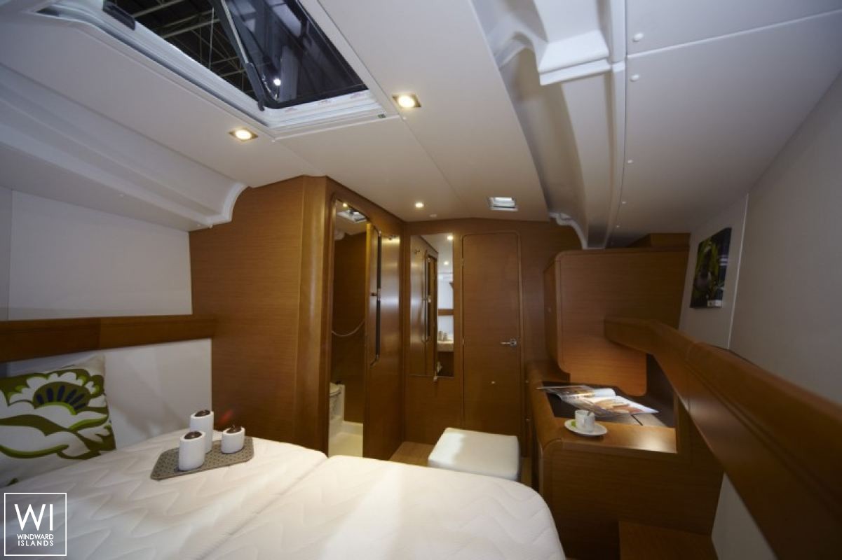 Sun Odyssey 449 Jeanneau Interior 2